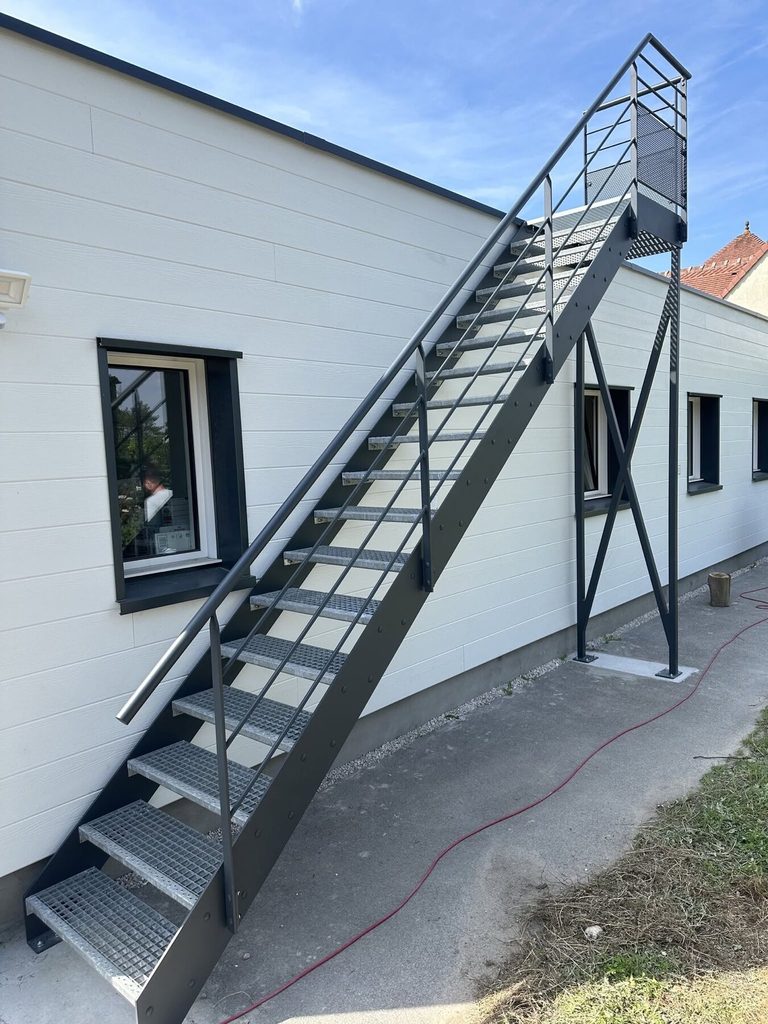 Escalier extérieur technique, réalisation AD Créateur