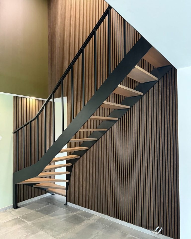 Escalier sculptural, réalisation AD Créateur